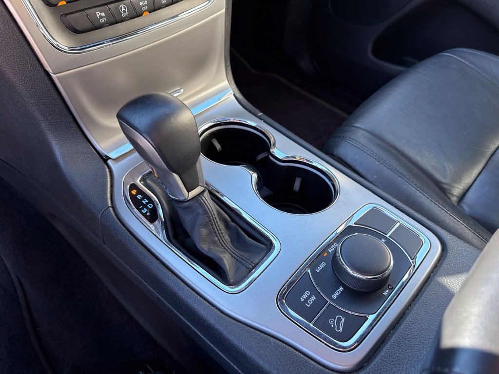 Used 2018 Jeep Grand Cherokee Limited AWD/4WD image 24