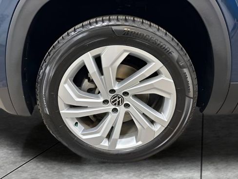 Used 2020 Volkswagen Atlas Cross Sport SEL image 30