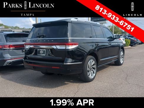 Certified 2022 Lincoln Navigator Reserve AWD/4WD image 4