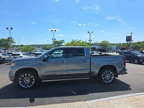 Used 2023 Chevrolet Silverado 1500 High Country AWD/4WD image 5
