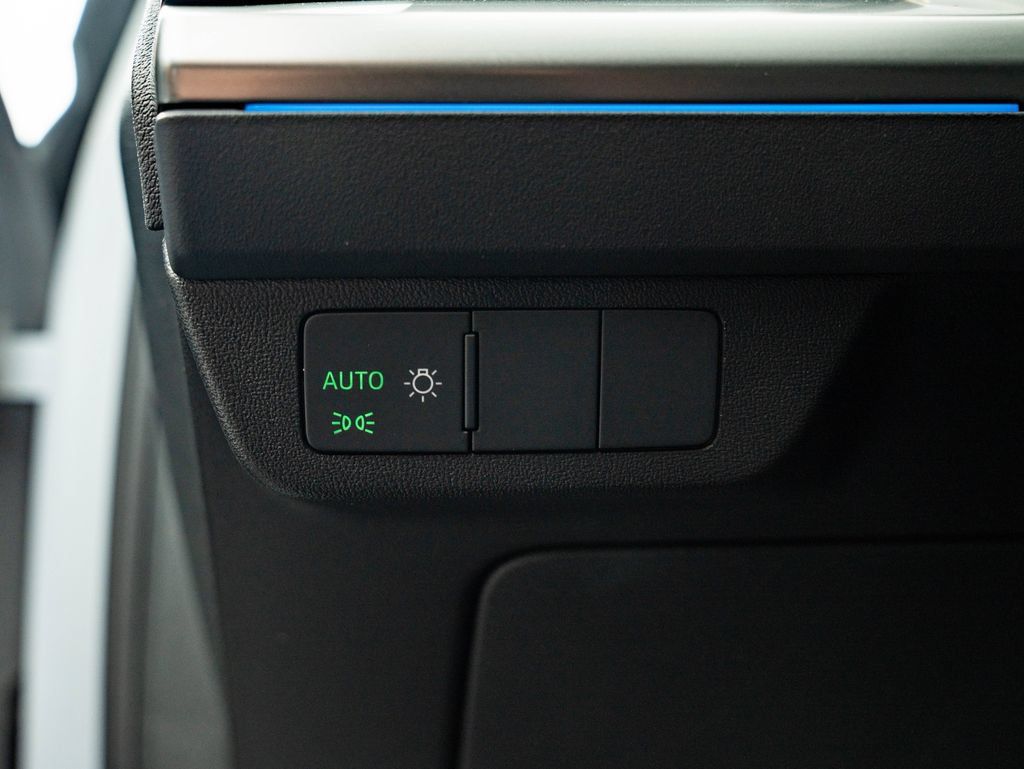 Used 2024 Audi Q4 e-tron Premium Plus w/ Premium Plus AWD/4WD image 43