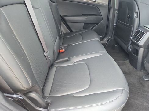 Used 2024 Kia Sportage EX image 19