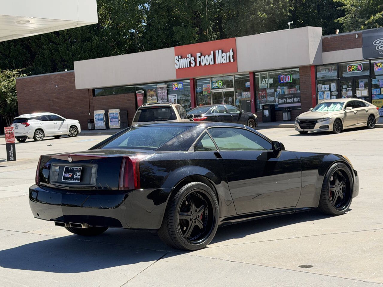 Used 2004 Cadillac XLR RWD image 30