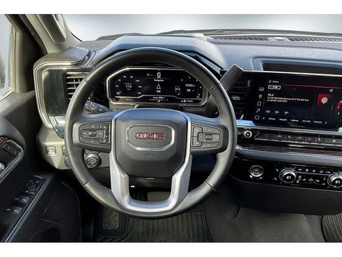 Used 2024 GMC Sierra 1500 Elevation image 9