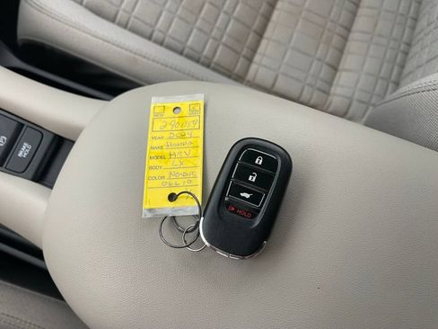 Used 2024 Honda HR-V LX image 4