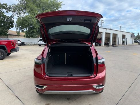 Used 2023 Buick Envision Avenir AWD/4WD image 34