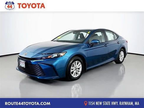 Used 2025 Toyota Camry LE AWD/4WD image 1
