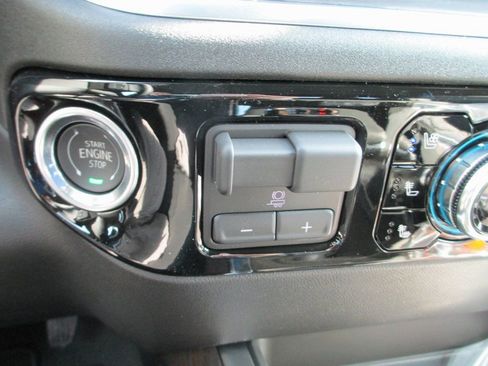 New 2026 GMC Sierra 1500 SLT w/ SLT Premium Plus Package image 19