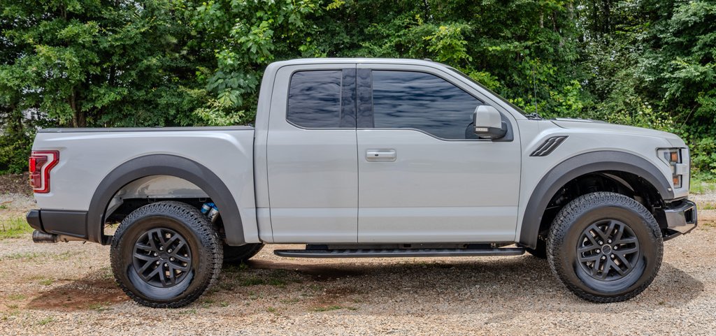 Used 2017 Ford F150 Raptor w/ Equipment Group 802A Luxury AWD/4WD image 6