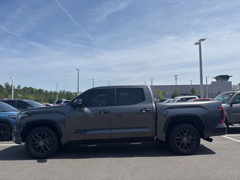 Used 2023 Toyota Tundra Platinum image 4