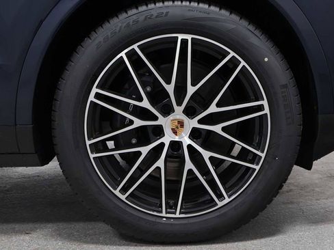New 2026 Porsche Cayenne AWD/4WD image 12