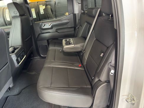 Used 2024 GMC Sierra 1500 SLT w/ SLT Premium Package image 12
