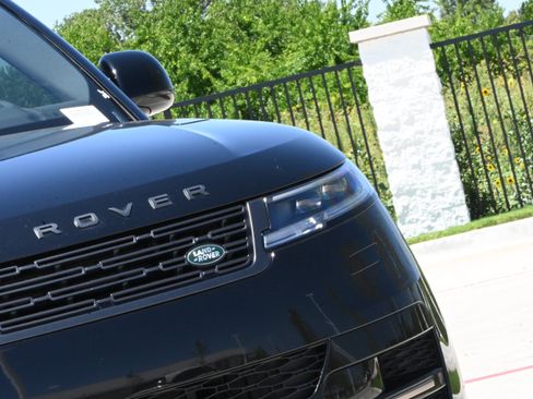 Used 2025 Land Rover Range Rover Sport Dynamic SE AWD/4WD image 10