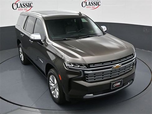 Used 2021 Chevrolet Tahoe Premier w/ Premium Package image 20