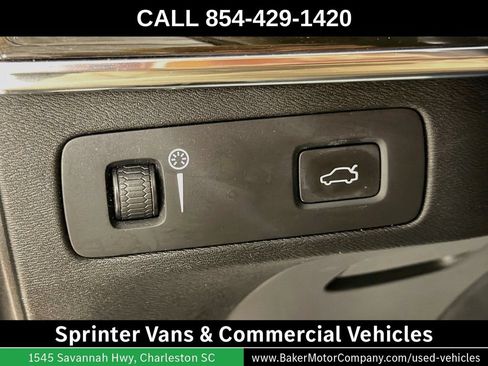Used 2018 Volvo XC90 T5 Momentum w/ Convenience Package AWD/4WD image 11