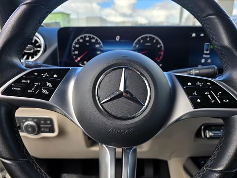 Used 2024 Mercedes-Benz GLA 250 image 10