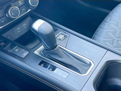 New 2025 Nissan Kicks SV image 17