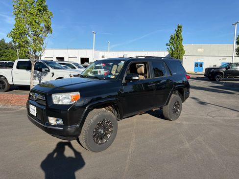 Used 2010 Toyota 4Runner Limited AWD/4WD image 1