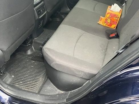 Used 2024 Toyota RAV4 XLE w/ Convenience Package image 5