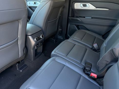 New 2026 Ford Explorer Active w/ Active Comfort Package RWD image 13