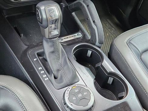 Used 2025 Ford Bronco Outer Banks AWD/4WD image 12