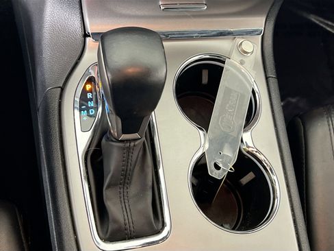 Used 2022 Jeep Grand Cherokee Limited image 16