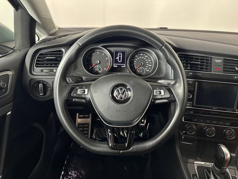 Used 2019 Volkswagen Golf Alltrack S image 15