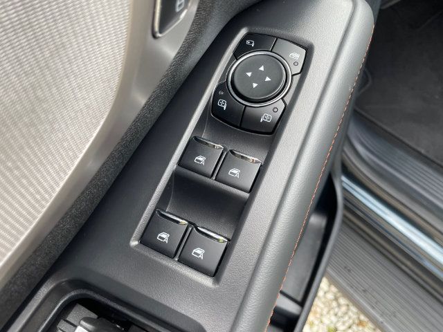Used 2025 Ford Expedition Active AWD/4WD image 29