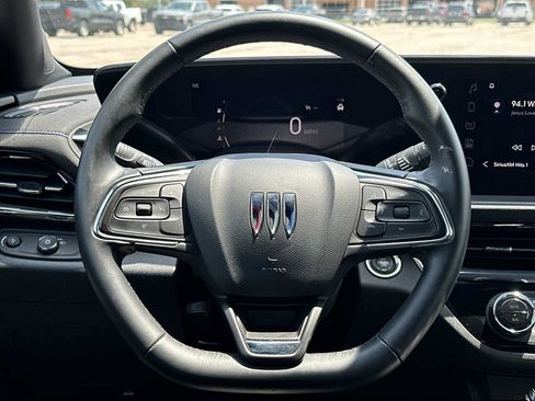 Certified 2025 Buick Envista Sport Touring FWD image 25