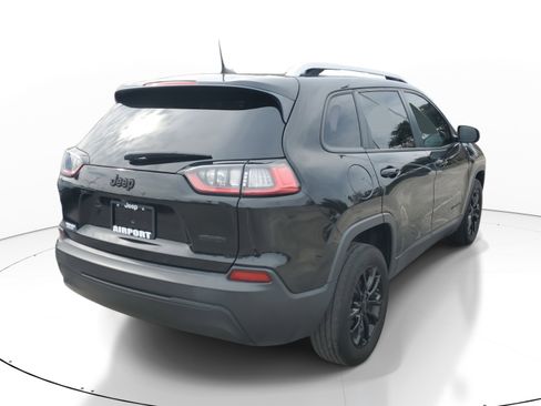 Used 2021 Jeep Cherokee Latitude image 4