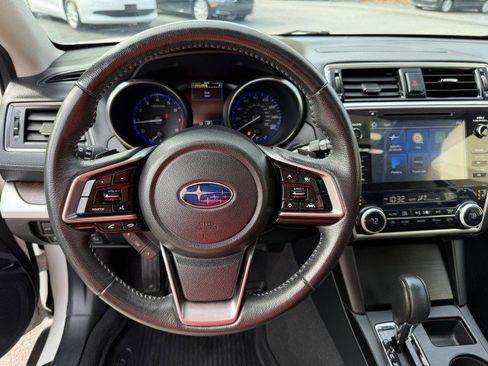Used 2019 Subaru Outback 3.6R Limited w/ Popular Package #2 image 12