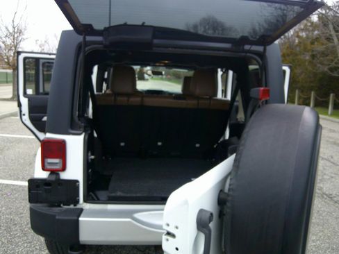 Used 2012 Jeep Wrangler Unlimited Sahara w/ Dual Top Group image 59