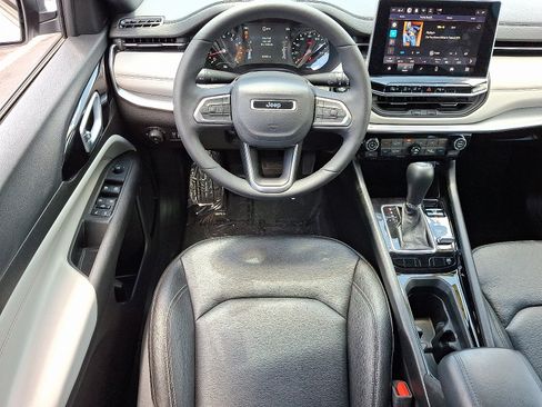 Used 2025 Jeep Compass Limited AWD/4WD image 12