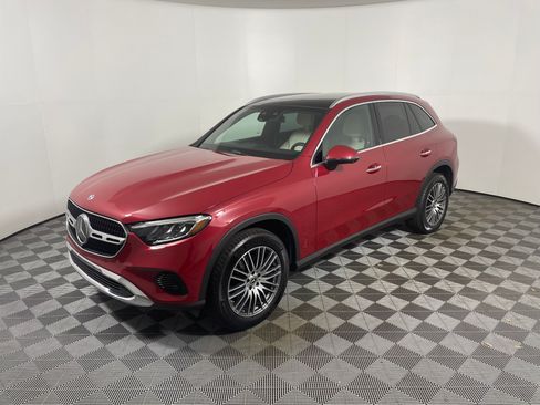 Certified 2026 Mercedes-Benz GLC 300 image 9
