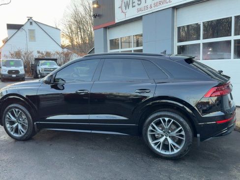 Used 2021 Audi Q8 Premium w/ Black Optic Package image 7