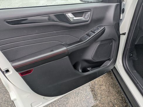 New 2026 Ford Escape ST-Line w/ Tech Pack #1 image 13