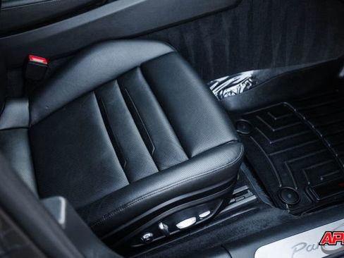 Used 2018 Porsche Panamera 4S image 77