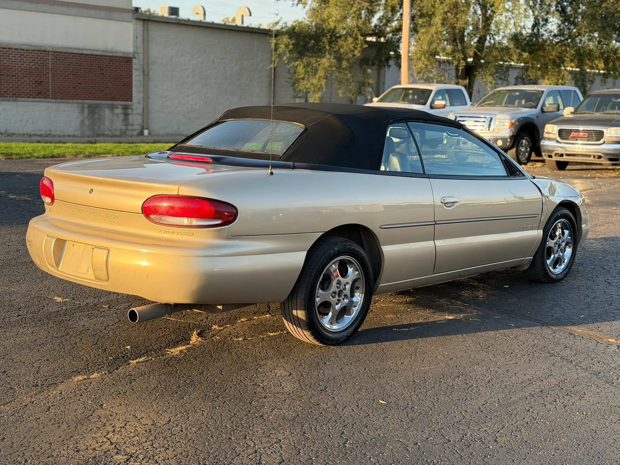 Used 1998 Chrysler Sebring JXI FWD image 3