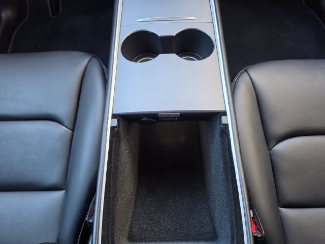 Used 2024 Tesla Model Y Long Range AWD/4WD image 33