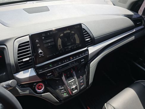 Used 2025 Honda Odyssey Touring image 36
