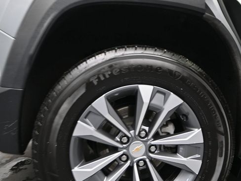 Used 2025 Chevrolet Equinox LT FWD image 13