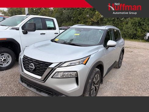 Used 2023 Nissan Rogue SV w/ SV Premium B Package FWD image 1