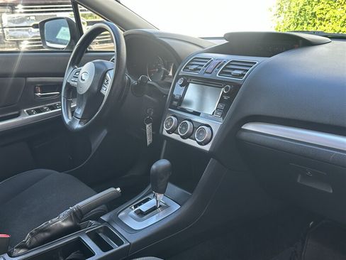Used 2015 Subaru Crosstrek 2.0i Premium w/ Moonroof Package AWD/4WD image 5
