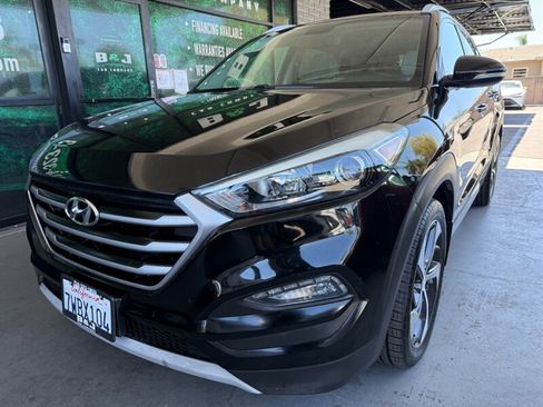 Used 2017 Hyundai Tucson Sport FWD image 3