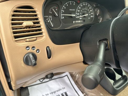 Used 1999 Ford Ranger XLT image 12