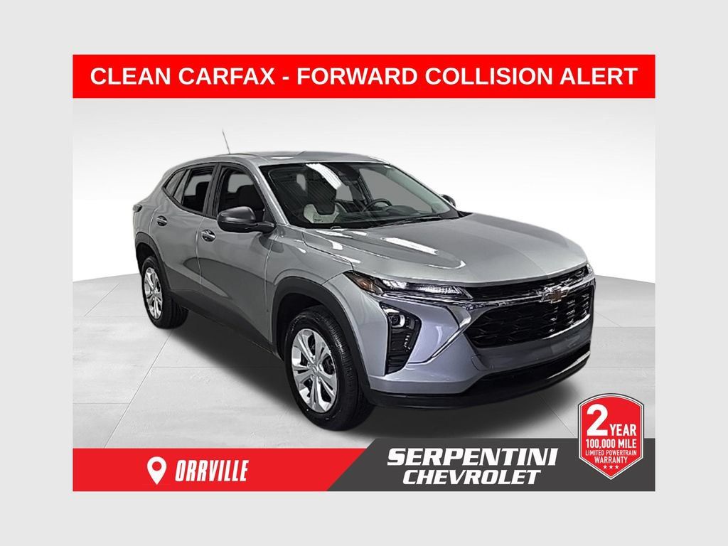 Used 2024 Chevrolet Trax LS FWD image 1