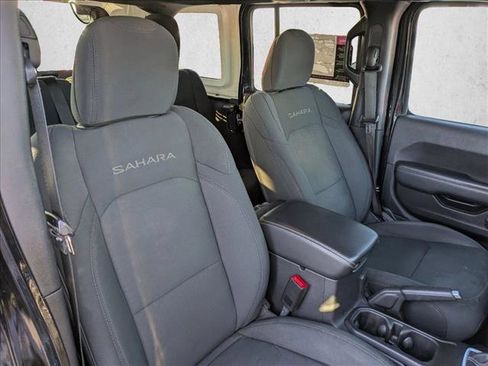 Used 2020 Jeep Wrangler Unlimited Sahara w/ Uconnect 4C Nav & Sound Group image 21