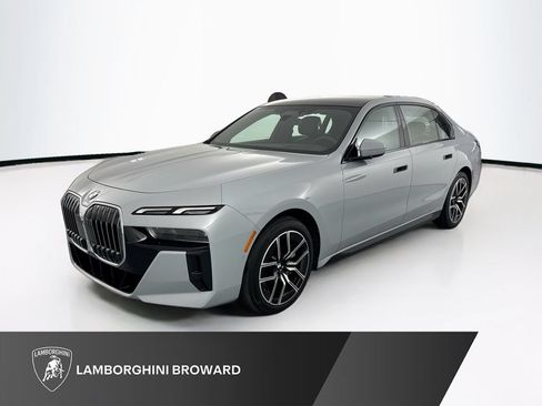 Used 2023 BMW 760i xDrive AWD/4WD image 1