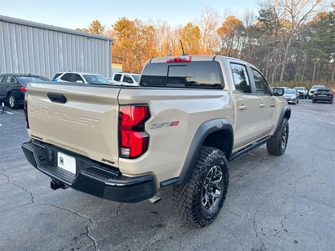 Used 2024 Chevrolet Colorado ZR2 image 33