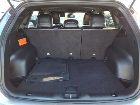 Used 2024 Jeep Compass Latitude image 28